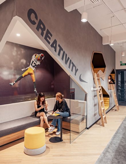 deanshoes-offices-ho-chi-minh-city-9-960x1200-compact